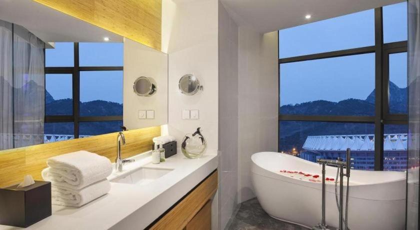 Himalayas Qingdao Hotel Extérieur photo